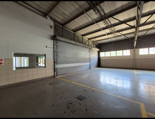 2,226M² SHOWROOM TO LET IN BRUMA